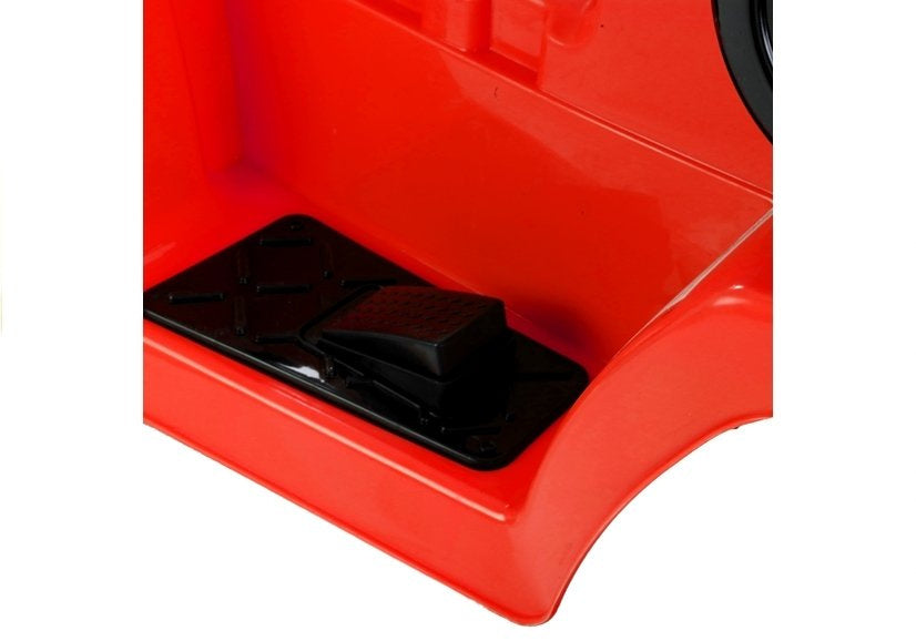 Dětský bagr na akumulator s ovladačem a pohyblivou lžící červený