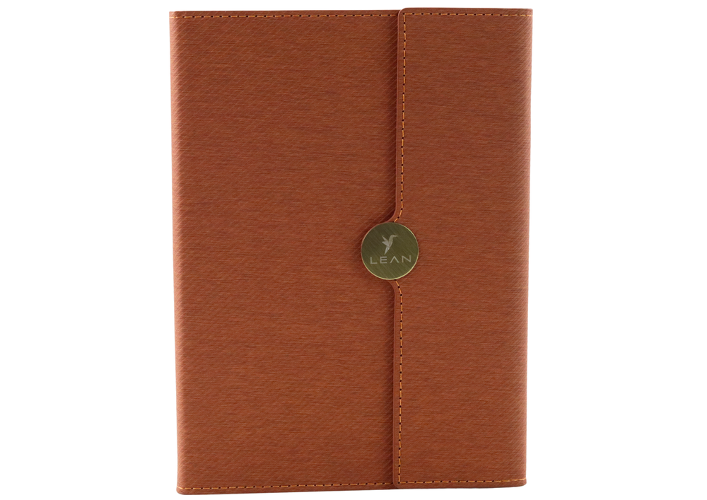 Kancelářský zápisník A5 s magnetickým zapínáním a tvrdými deskami hnědý