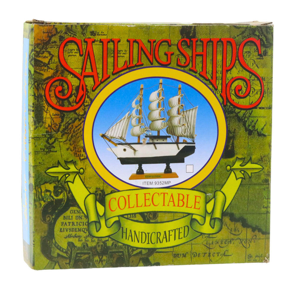 Model plachetnice trojstěžňové – dekorativní 21cm | černobílá