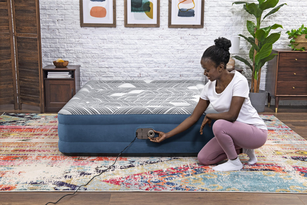 Nafukovací matrace 203x152 cm s vestavěnou pumpou – Bestway