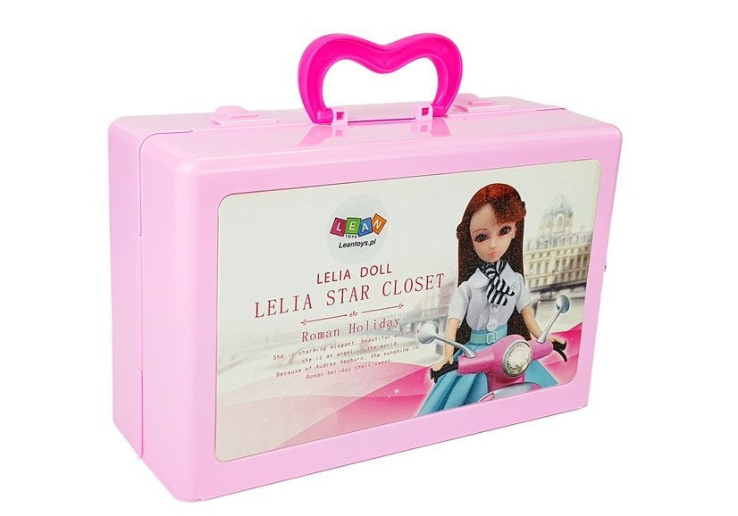 Panenka modelka s šatníkem oblečení a šperky ve kufříku blond