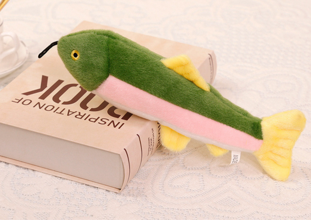 Plyšová rybka s pískátkem a závěsem 30 cm barevná