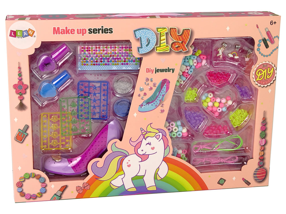 Sada na nehty a šperky s korálky a laky barevná