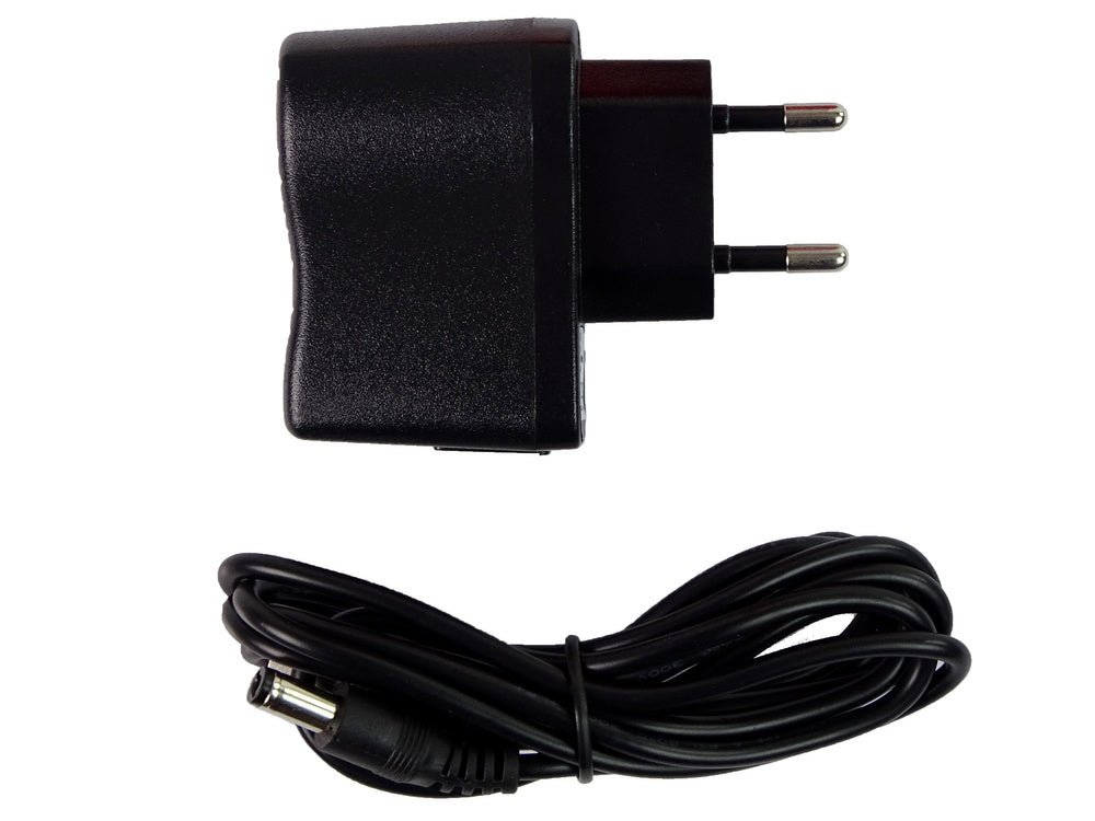 Vánoční skleněná dekorace se sněhem – zlatá s LED světlem