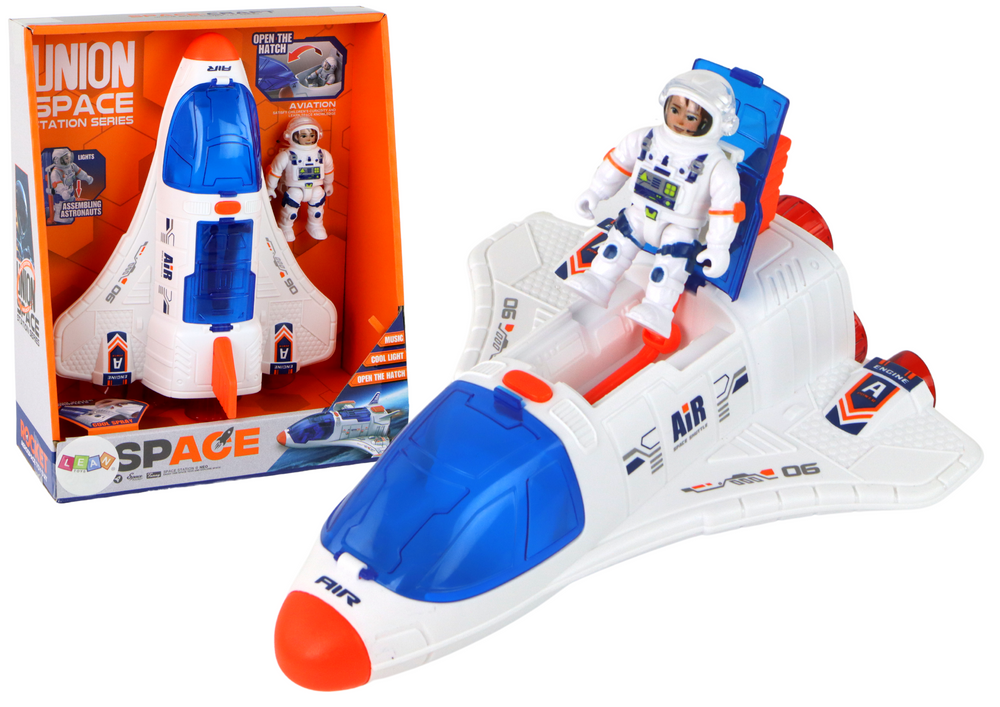Vesmírná mise – kosmická raketa s kosmonautem a zvuky