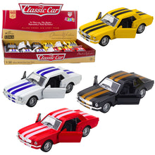 Klasické kovové auto s pull-back pohonem a otevíracími dveřmi 1:32