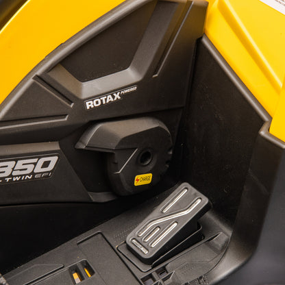 Elektrická čtyřkolka Can Am Outlander 4x4 – žlutá