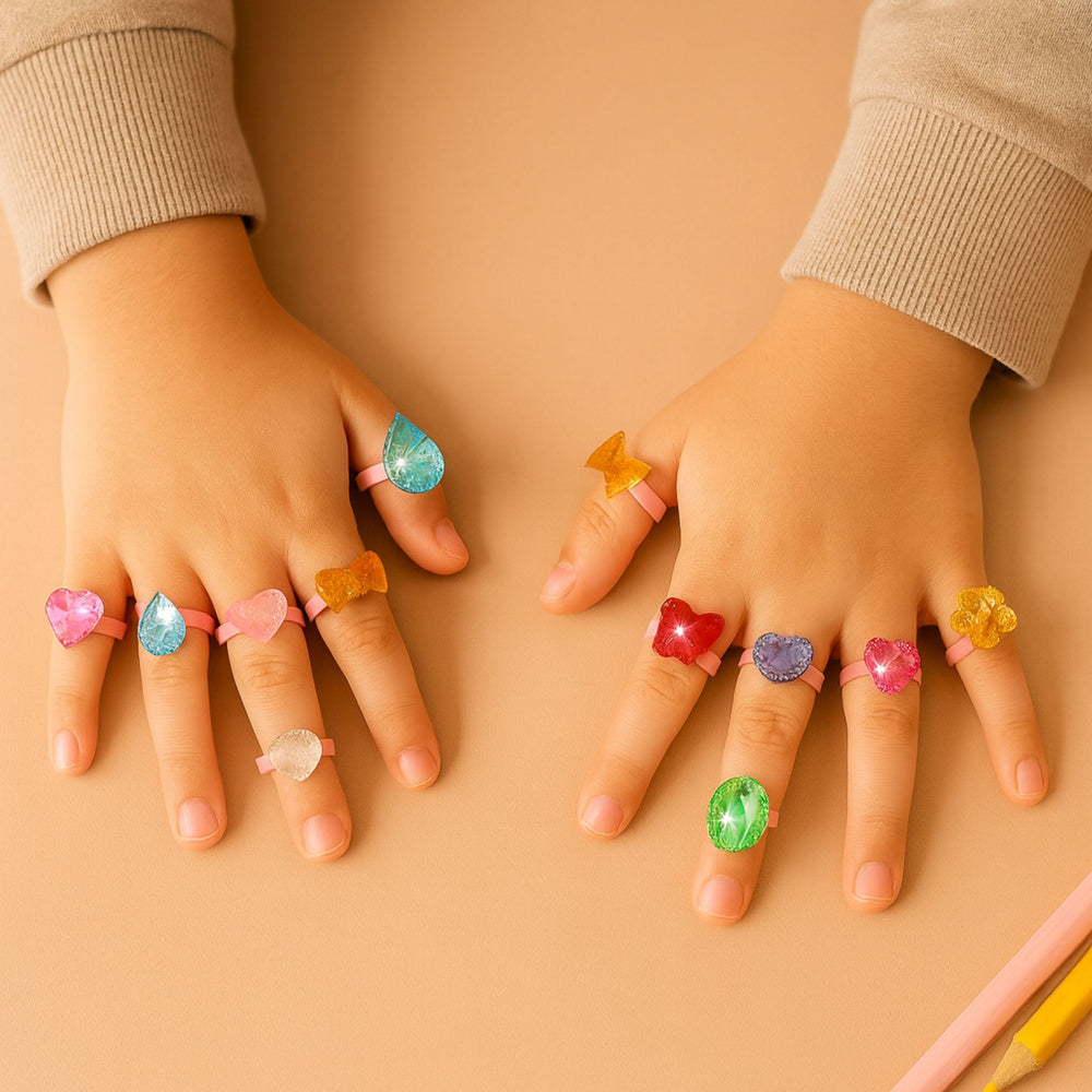 Dětské prstýnky s barevnými kamínky – sada 50 kusů