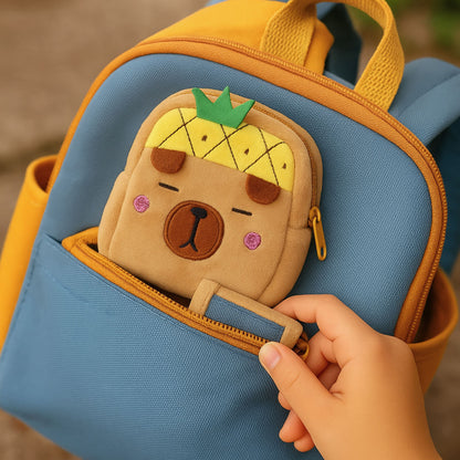 Plyšová peněženka s přívěskem Kapybara Ananas – žlutá