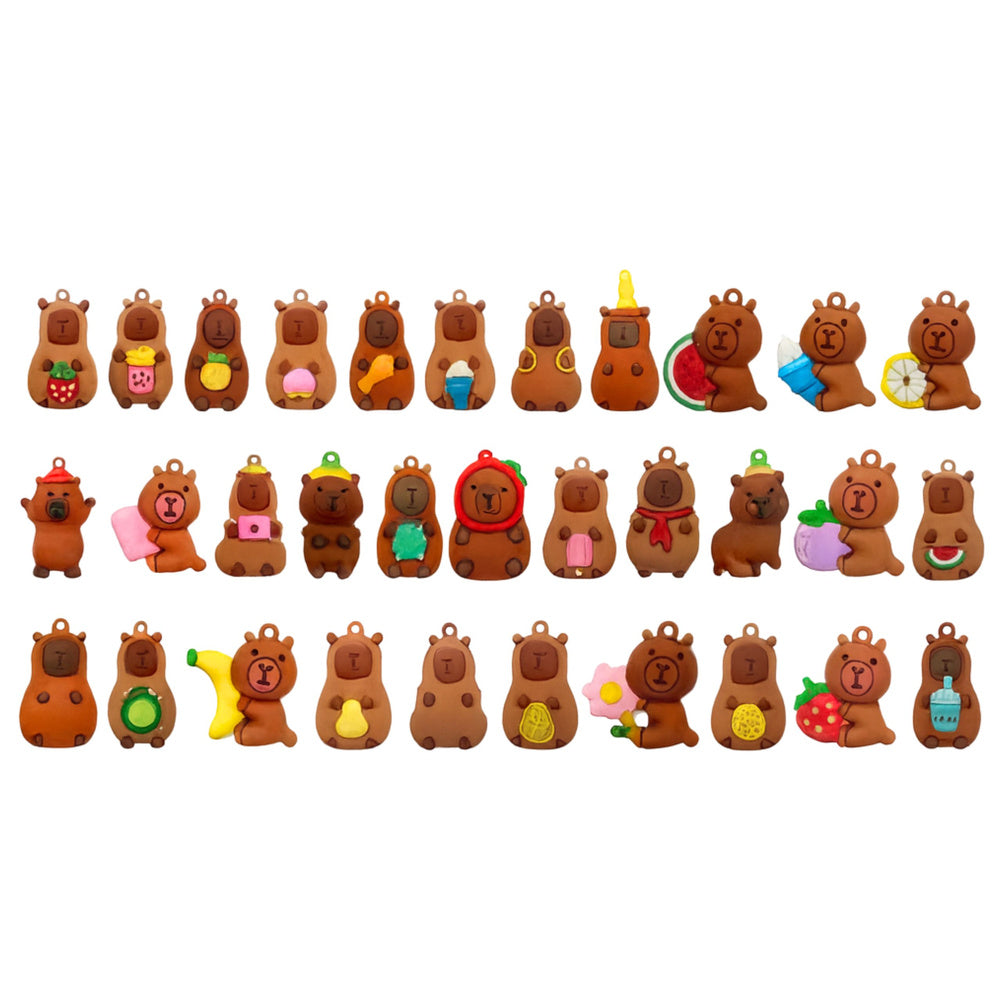 Capybara figurka s přívěskem a kartami v plechovce – překvapení