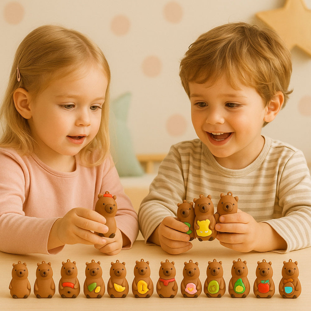 Capybara figurka s přívěskem a kartami v plechovce – překvapení