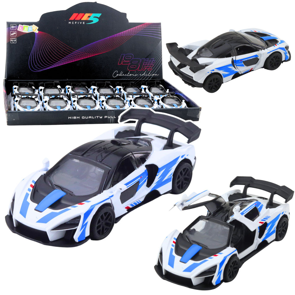 Sportovní auto s otevíracími dveřmi a zpětným natahováním – bílé 1:32