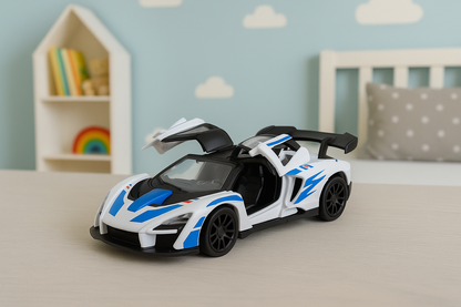 Sportovní auto s otevíracími dveřmi a zpětným natahováním – bílé 1:32