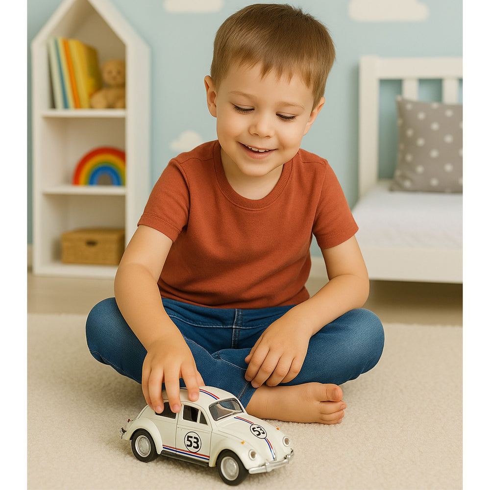 Kovové autíčko Beetle s otevíracími dveřmi – béžové 1:32