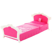 Nábytek pro panenky – postel, toaletní stolek a židle