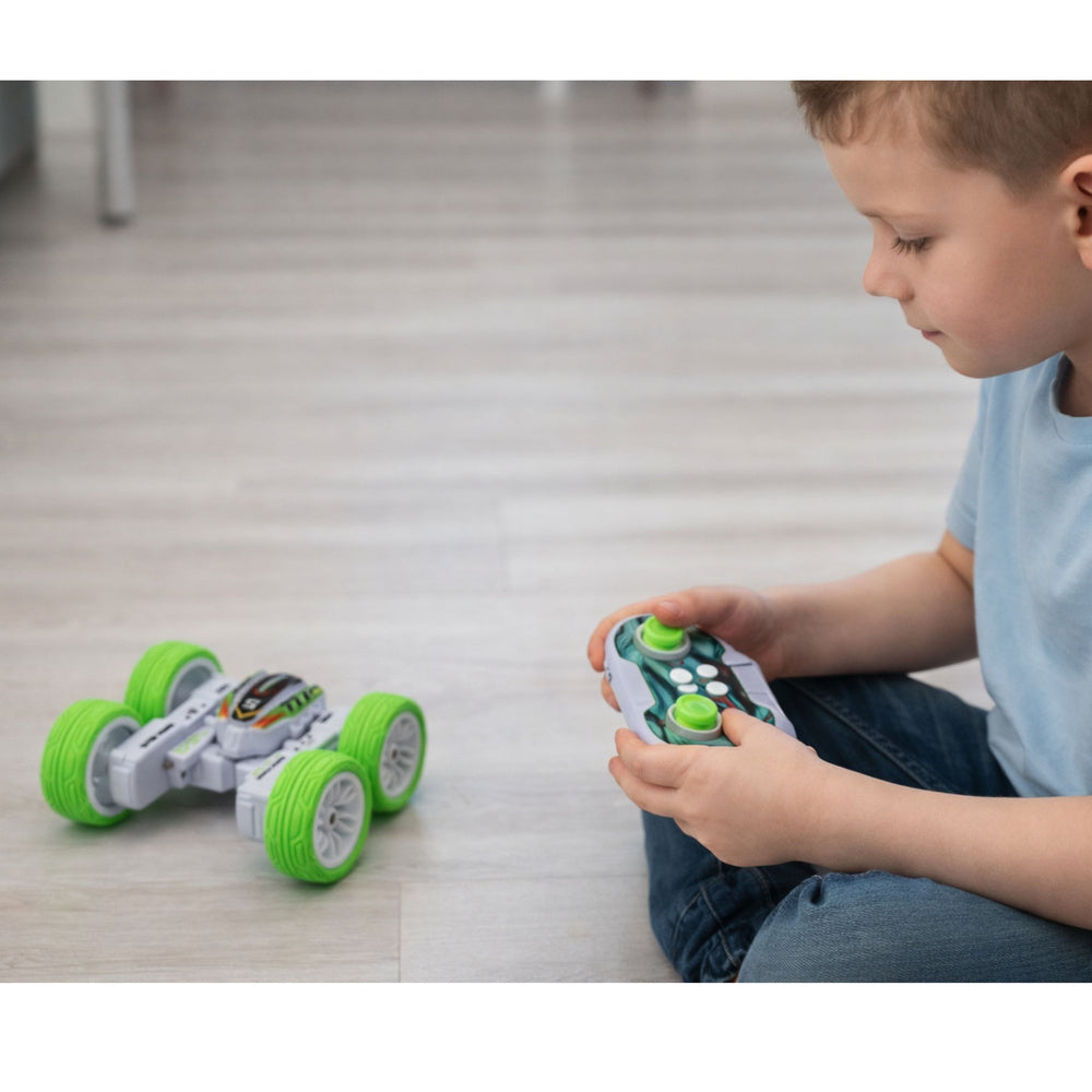 RC akrobatické auto s dálkovým ovládáním 360° – zelené 1:32
