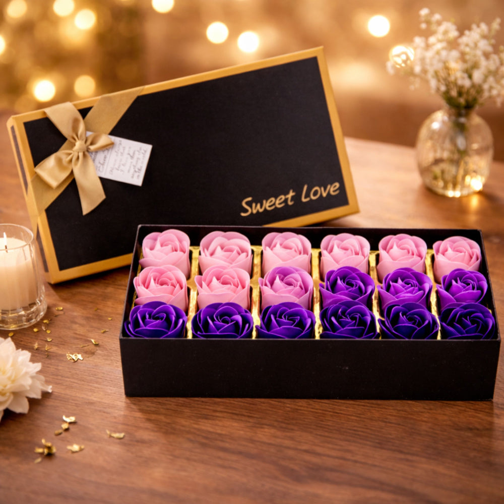 Flower Box s 18 vonícími dekorativními růžemi – fialová