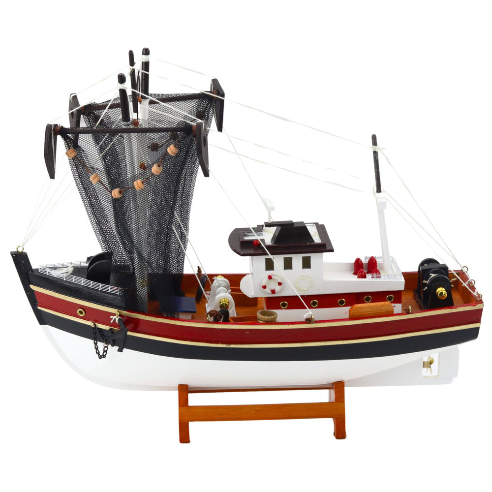 Dekorační model rybářského kutra se sítí – 38x31cm