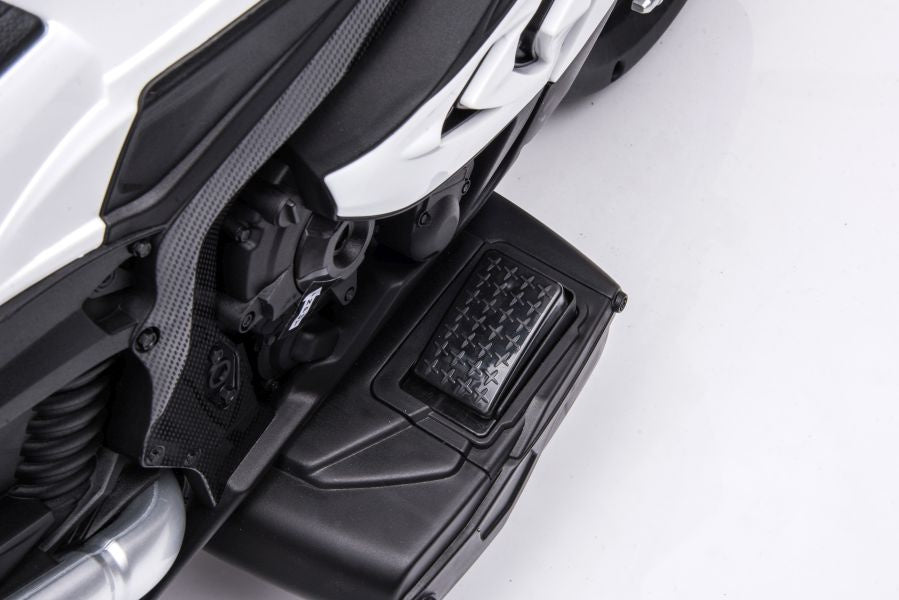 Dětská elektrická motorka BMW HP4 na akumulátor bílá JT5008