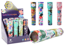 Dětský kaleidoskop s barevnými korálky a vzory