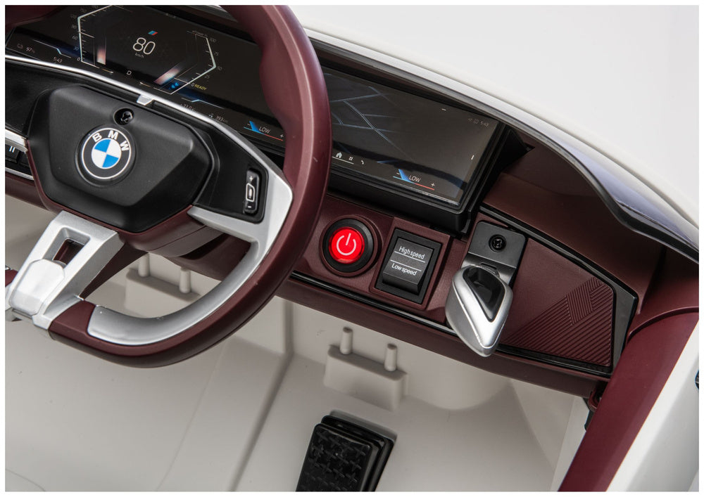 Elektrické autíčko BMW i4 4x4 JE1009 pro děti – bílé