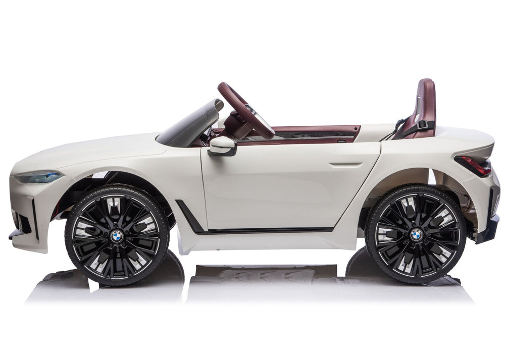 Elektrické autíčko BMW i4 4x4 JE1009 pro děti – bílé
