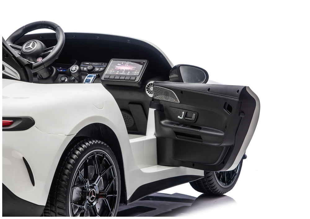 Elektrické autíčko Mercedes GT63 AMG 24V bílé – DK-GT63