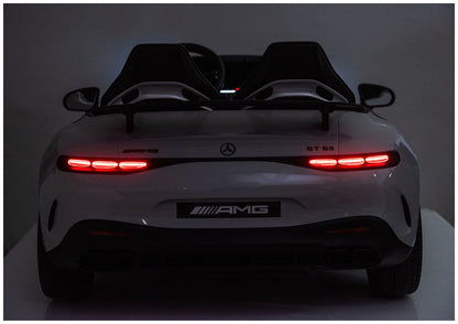 Elektrické autíčko Mercedes GT63 AMG pro děti 24V – světle šedé