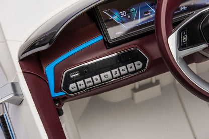 Elektrické auto BMW I4 4x4 na akumulátor bílé