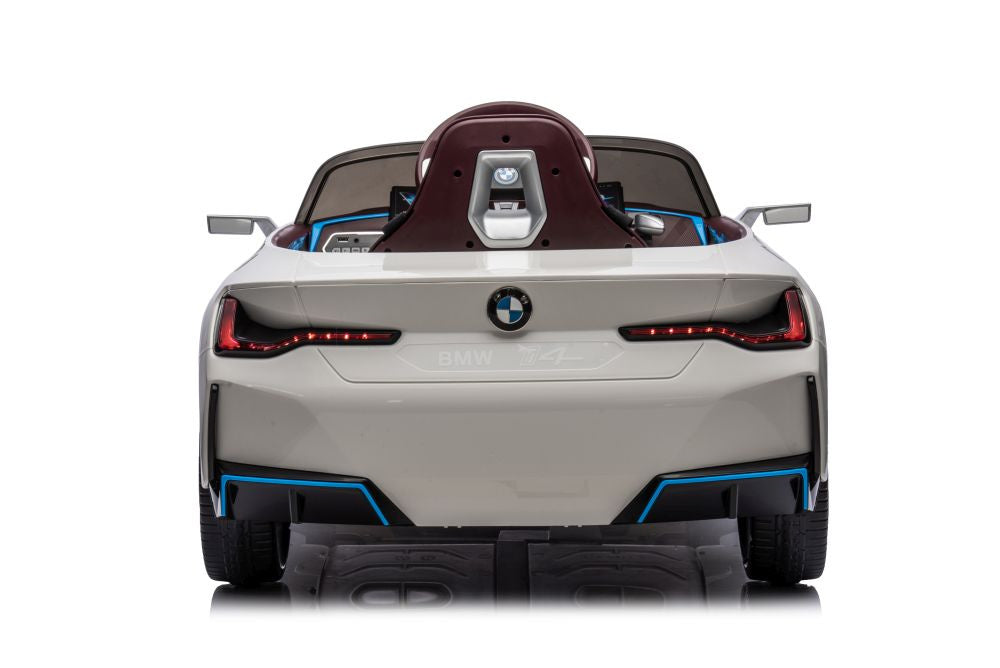 Elektrické auto BMW I4 4x4 na akumulátor bílé
