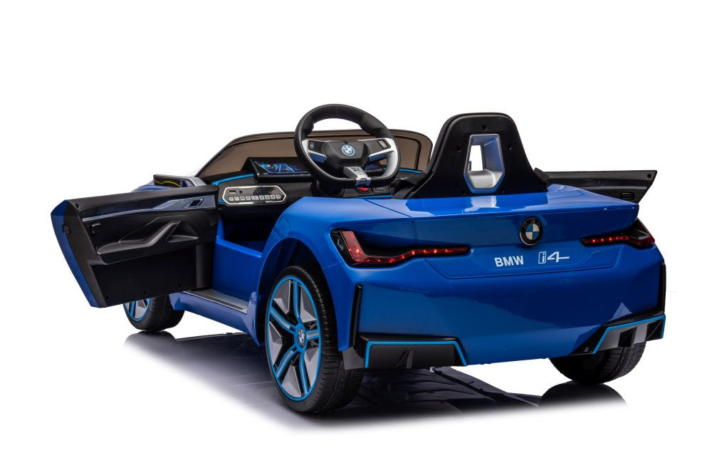 Elektrické auto BMW I4 – 4x4 pohon modré | BMW