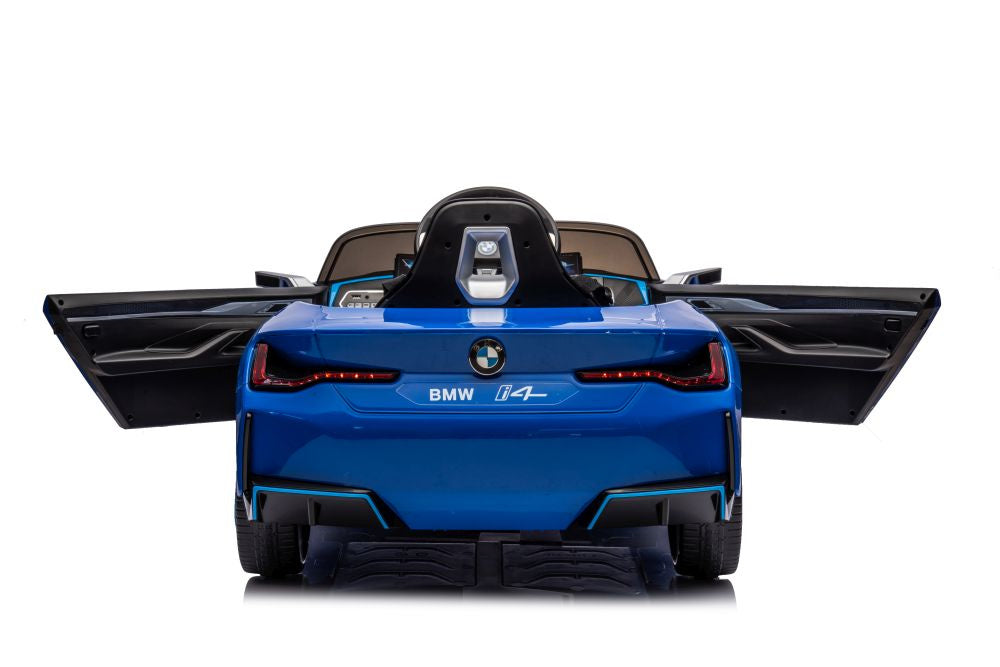Elektrické auto BMW I4 – 4x4 pohon modré | BMW