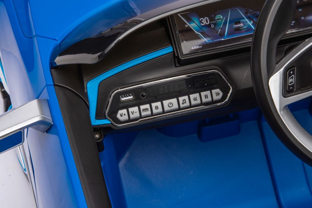 Elektrické auto BMW I4 – 4x4 pohon modré | BMW