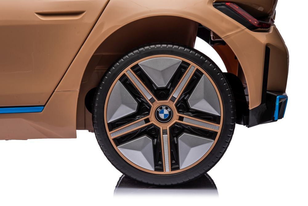 Elektrické auto BMW I4 zlaté – 4x4 pohon | na akumulátor