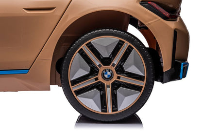 Elektrické auto BMW I4 zlaté – 4x4 pohon | na akumulátor