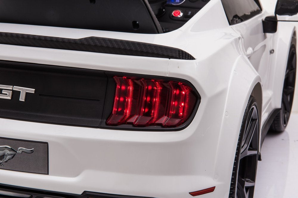 Elektrické auto Ford Mustang GT s driftem a dálkovým ovládáním bílé