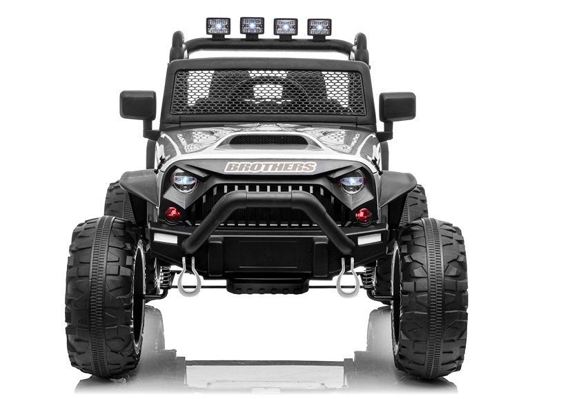 Elektrické auto Jeep JC666 na akumulator lakované stříbrné