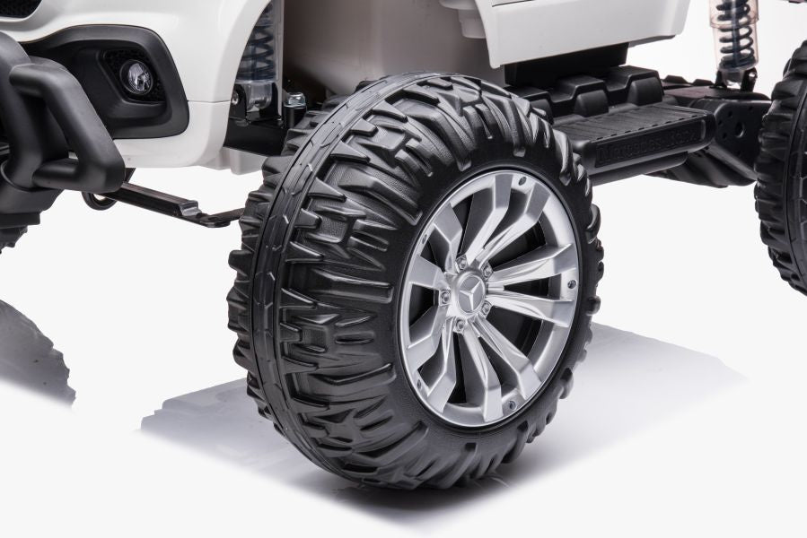 Elektrické auto Mercedes 4x4 na akumulátor DK MT950 bílé