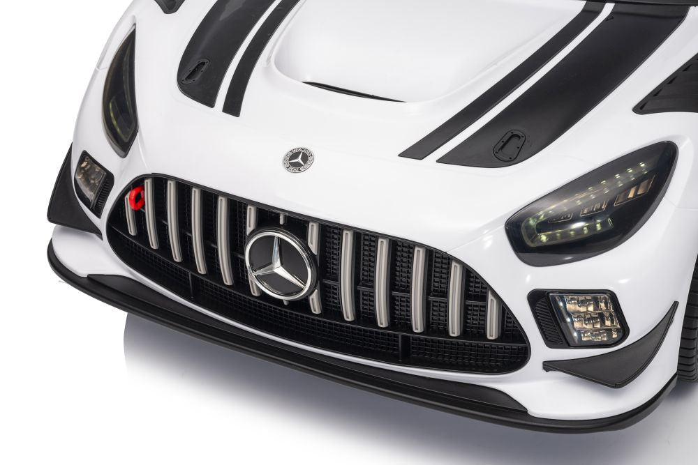 Elektrické auto Mercedes AMG GT3 s akumulátorem bílé