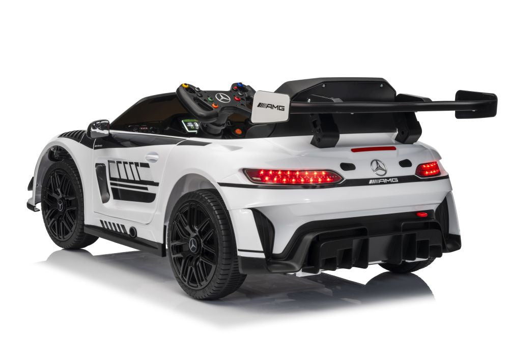 Elektrické auto Mercedes AMG GT3 s akumulátorem bílé