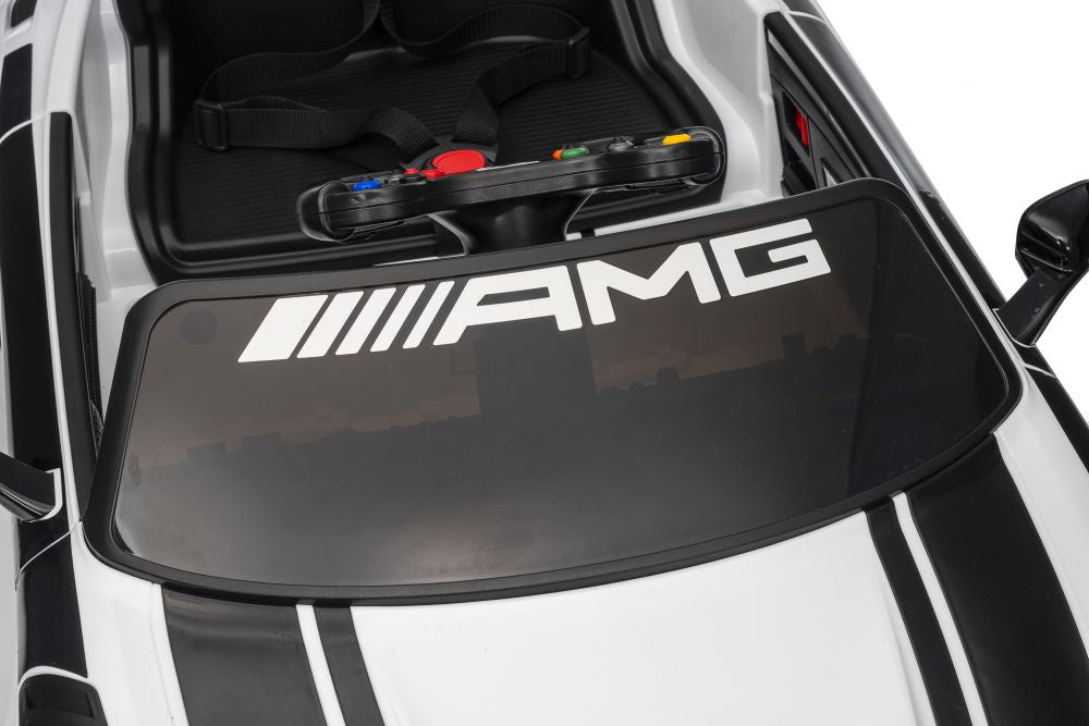 Elektrické auto Mercedes AMG GT3 s akumulátorem bílé