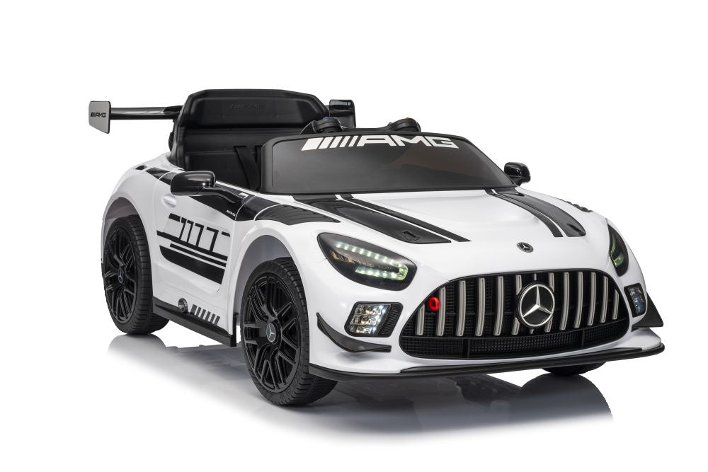 Elektrické auto Mercedes AMG GT3 s akumulátorem bílé