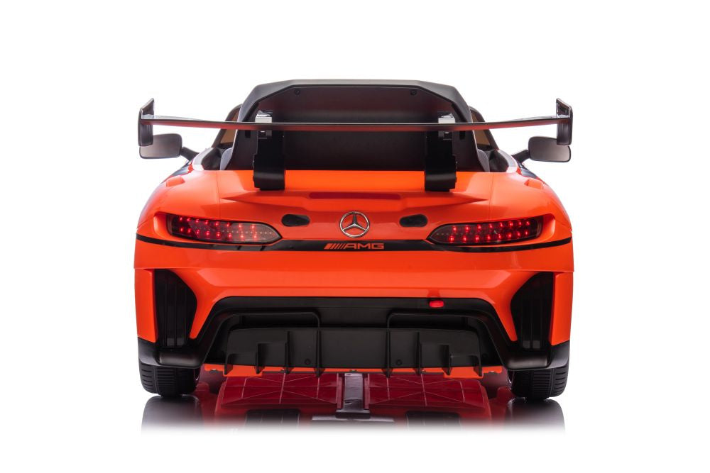 Elektrické auto Mercedes AMG GT3 s akumulátorem oranžové