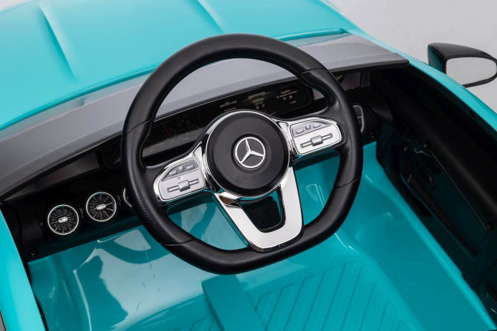 Elektrické auto Mercedes CLA 45s AMG 4x4 tyrkysové