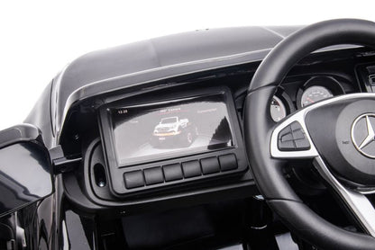 Elektrické auto Mercedes DK MT950 4x4 lakované černé