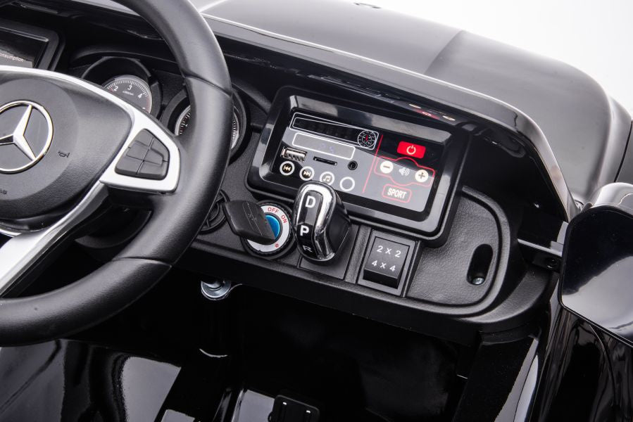 Elektrické auto Mercedes DK MT950 4x4 lakované černé