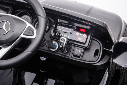 Elektrické auto Mercedes DK MT950 4x4 lakované černé
