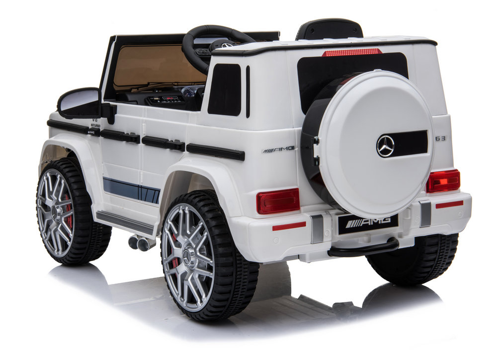 Elektrické auto Mercedes G63 s akumulátorem bílé
