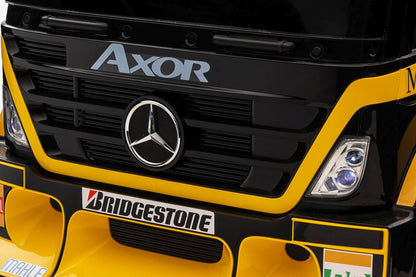 Elektrické auto Mercedes s návěsem a LCD displejem – žluté