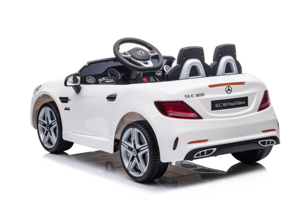 Elektrické auto Mercedes SLC 300 s akumulátorem bílé
